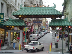 the gates of chinatown in san francisco