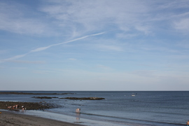 north along the shore at hampton beach