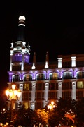 the plaza de santa ana lit up at night