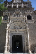 the door of the museo de santa cruz