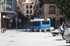 tiny bus for tiny streets