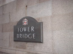 the tower bridge [2001.05.03]
