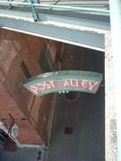 the post alley and hosteling international seattle